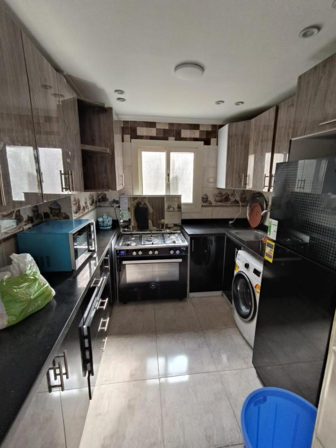 واسعة مريحة بكافة الامكانيات والفرش الحديث في المهندسين قريب من النيل والمتحف وجامعة الدول Apartamento